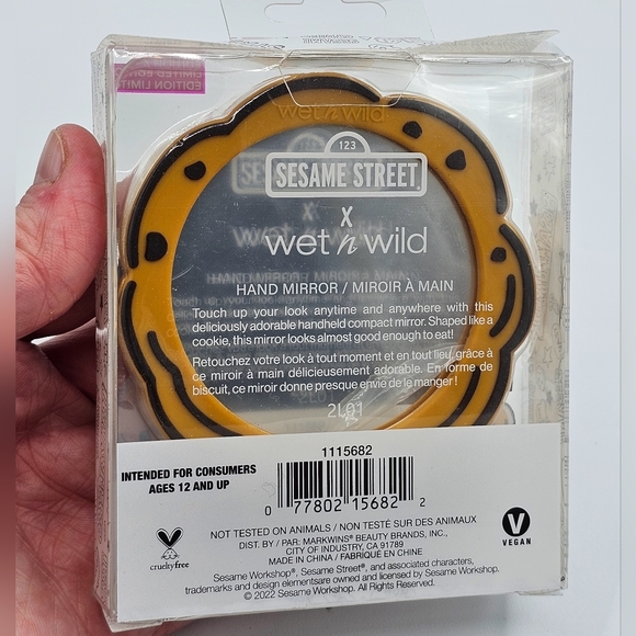 Wet n Wild x Sesame Street Cowabunga! Hand Mirror - Picture 3 of 4
